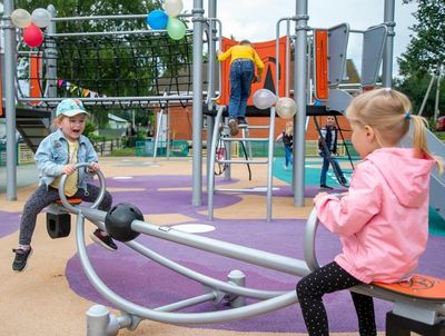 Губернаторские детские площадки впервые модернизируют в Коломне и Озерах